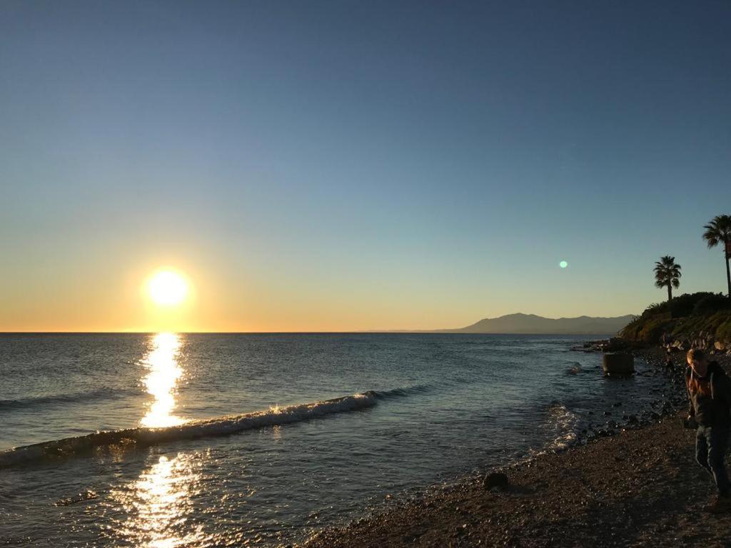 Sea And Views Close To Марбеля Екстериор снимка
